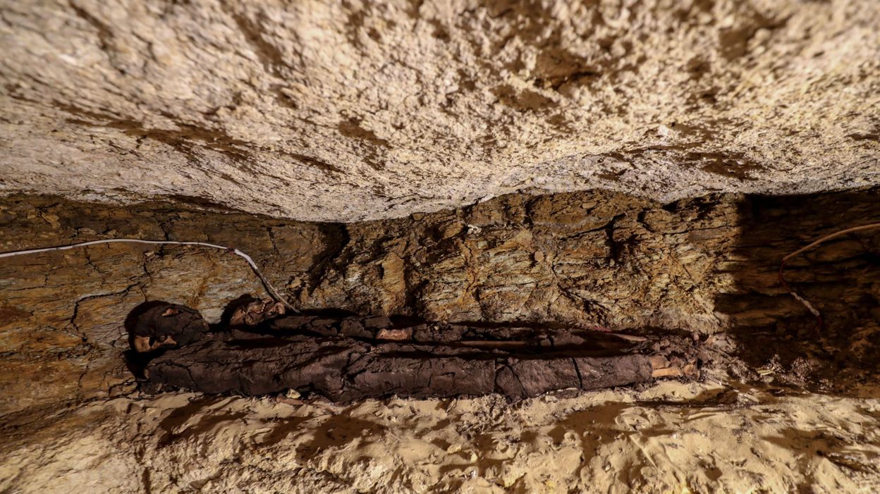 Descubre 250 tumbas enterradas de más de 4000 años