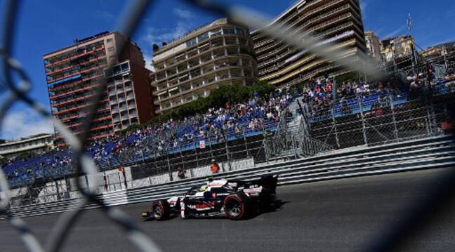El francés Theo Borshire, víctima de un grave accidente al inicio del Gran Premio de Arabia Saudí

