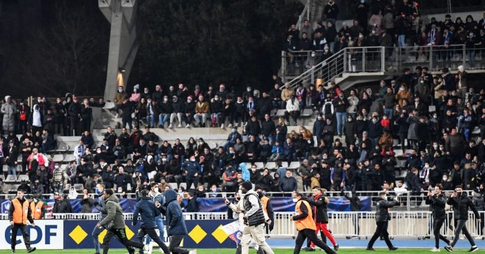 Lyon y Paris FC fueron eliminados de la Coupe de France tras la violencia


