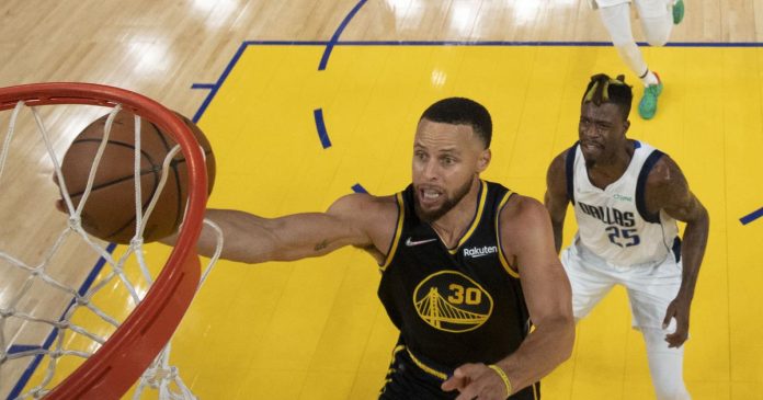 Curry y los Warriors dan una lección a los Mavericks en las finales de conferencia

