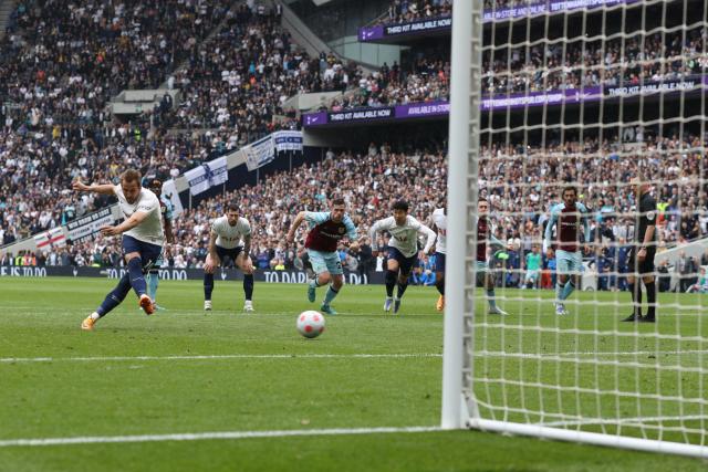 Tottenham venció a Burnley para tomar el cuarto lugar en la Premier League de Arsenal

